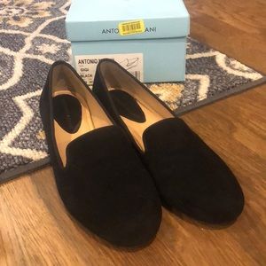 NWT Gigi Black Antonio Melani Flats